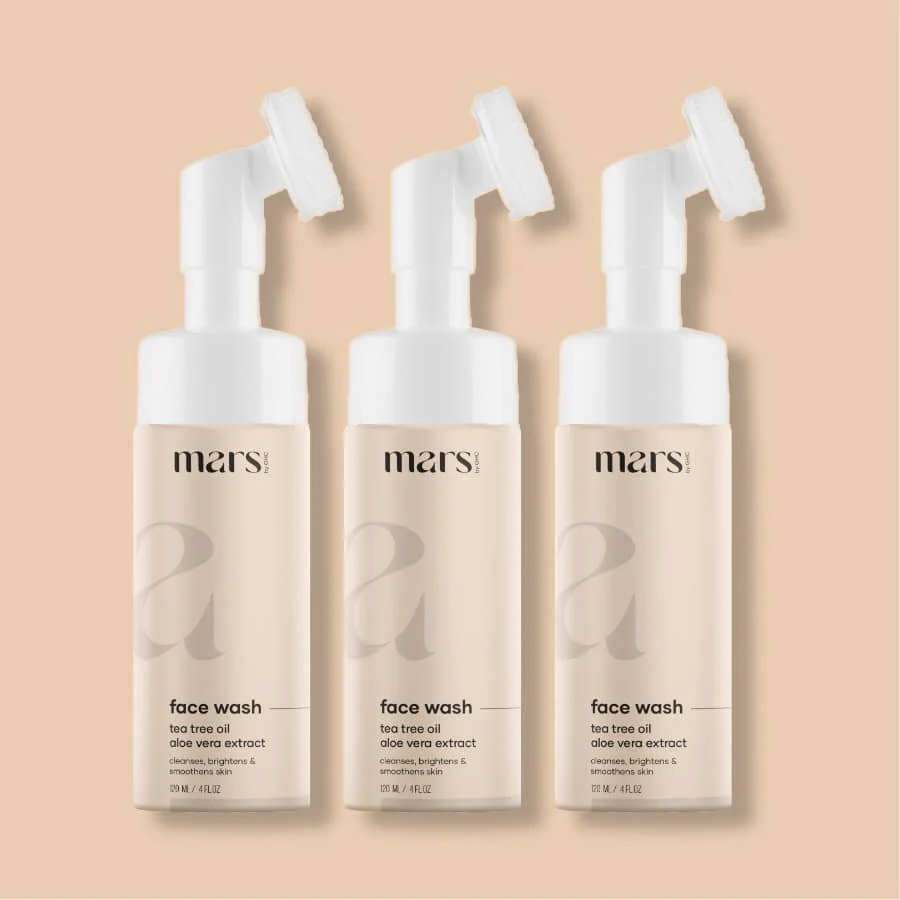 Foaming Face Wash with Exfoliating Brush - Image 9
